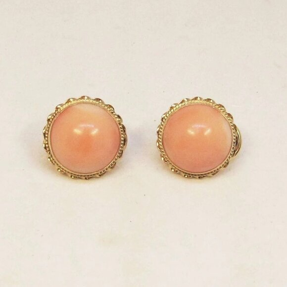 14Kt Yellow Gold and Angel Skin Coral Cabachon Earrings from the 1940s - Picture 1 of 5